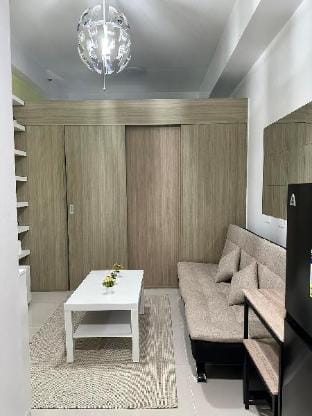 Night Blink Roxas Pasay City  Apartment in Pasay