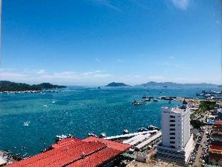 Seaview vacation home @ The Shore (2 bedrooms) Apartment in Kota Kinabalu