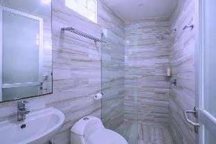 Entire 5 BR Private Pool Villa #PS2 Apartment in North Kuta