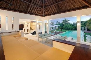 Lovina 5 BR Private Pool Canggu JU26A Villa in North Kuta