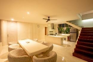 Entire 5 BR Private Pool Villa #PS10 Villa in North Kuta