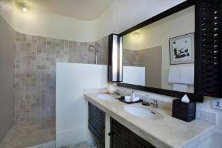 Entire 5 BR Private Pool Villa #PS16 Villa in Kuta