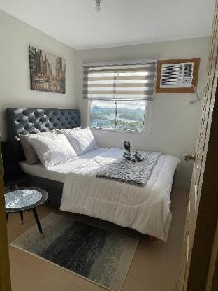 Cozy 2br condo unit with pool Vacation rental in Iloilo City