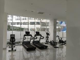 MRT Convenience. Cozy Serpong Garden Studio Apartment in West Java
