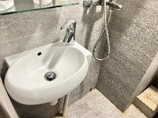 Jordan Station 佐敦华丰大厦 双床房间 内窗 Vacation rental in Hong Kong
