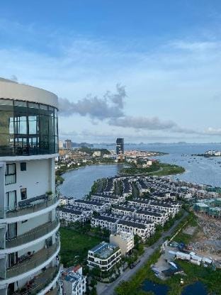 Citadines Marina Ha Long - Paradis Homestay Apartment in Laos