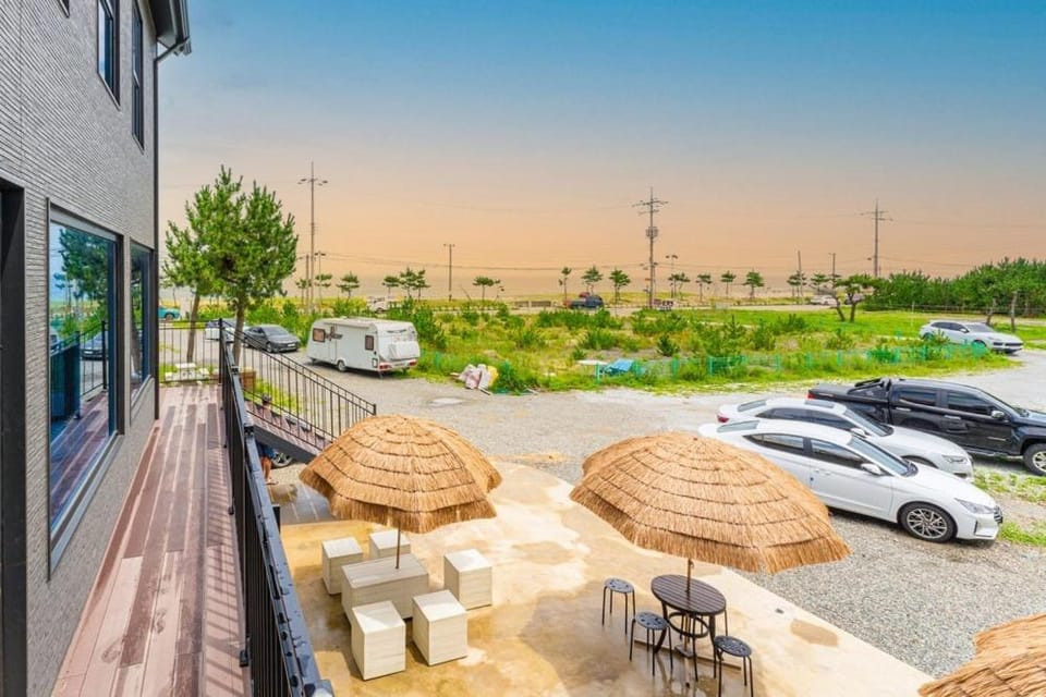 Yangyang YOLOHA (Dongho Beach Branch) Bed and Breakfast in South Korea