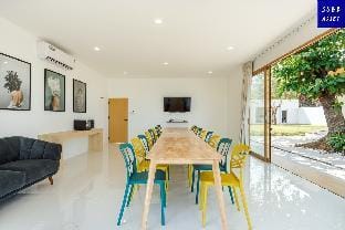 Beachfront Poolvilla For 60 Persons | Khao Tao Villa in Nong Kae
