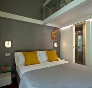 Elegant Apartment at Chiaia by Wonderful Italy Apartment in Naples