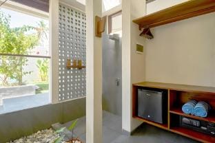 Cozy 1 BR Private Pool Villa Near Beach #PS24 Villa in Pemenang