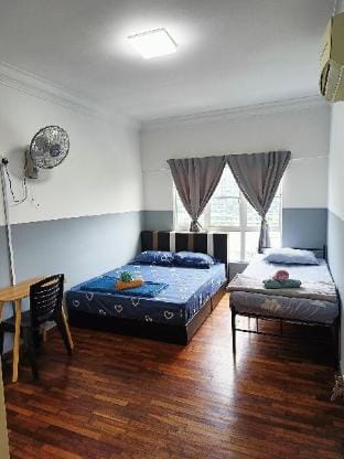 Apt D/1-10pax/5mins LRT/Netflix/Pool+Gym/YSW Homes Vacation rental in Subang Jaya