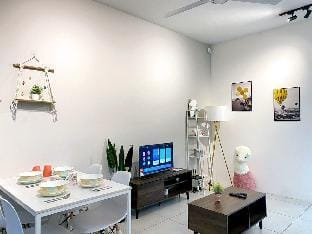 Modern Sweet Cozy 4 Room Suite@Meritus Perai Apartment in Penang