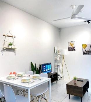Modern Sweet Cozy 4 Room Suite@Meritus Perai Apartment in Penang