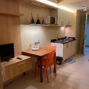 Netflix, Destina Stay@Jazz Residences, Makati Mnl Apartment in Makati