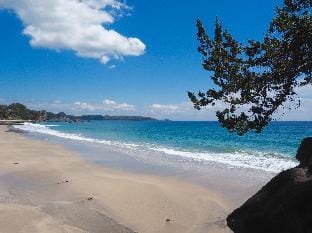 Retreat wabi-sabi- 5 Bedroom house -walk to Beach  Vacation rental in Shizuoka Prefecture