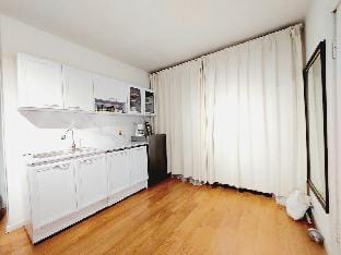 Lovely centrally located 2-bedroom apt Vacation rental in China