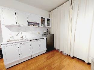 Lovely centrally located 2-bedroom apt Vacation rental in China