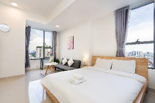 Chau Apartment - Netflix - Inf. Pool - Bui Vien Apartment in Ho Chi Minh City