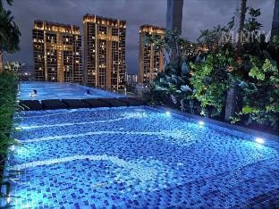 Walk 1Min to Pavilion2 I King Size Bed SkyPool Vacation rental in Federal Territory of Kuala Lumpur