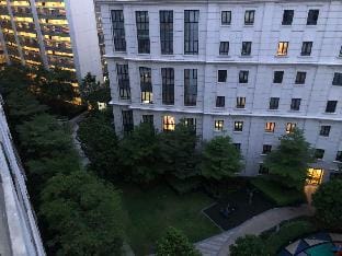BALAY 81  (Pool  View, Across MNL Airport T3) Apartment in Pasay