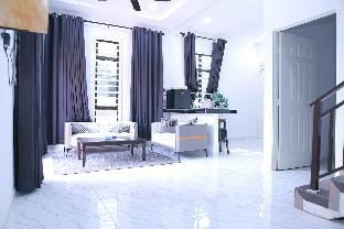 Green Dream Homestay 2 KB Town 3 Aircond Room Wifi Vacation rental in Malaysia