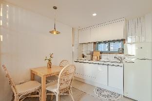 F#4 Aewolhaean-ro Ocean View Pool Sunset View Duplex Rattan Style Accommodation Vacation rental in South Korea