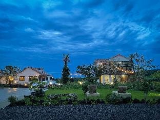 C#2 Jeju and Sensory Interior Collaboration Studio Aewol Hyeopjae Beach Biyangdo View Villa in South Korea