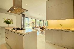 Spacious 3 BR Private Pool Villa 2 Canggu AN45A Villa in North Kuta