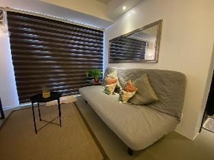 COZY 2BR  City SkyLine View near Mall Apartment in Pasig