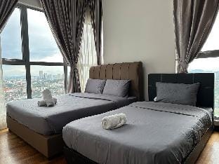 S_A16 Dual-key Deluxe Condo/10PAX/4BR Vacation rental in Malacca