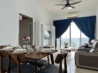 S_A16 Dual-key Deluxe Condo/10PAX/4BR Vacation rental in Malacca