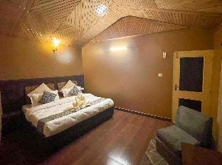 Uptown Cottage- The Mall Apartment in Shimla