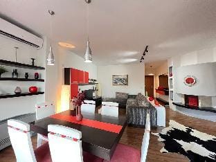 Grand Central Apartment LTH Vacation rental in Tirana