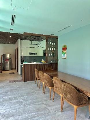 Luxury villa with pool and jacuzzi in quiet area  Villa in Da Nang