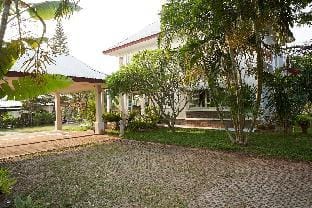 Beautiful white house  Vacation rental in Laos