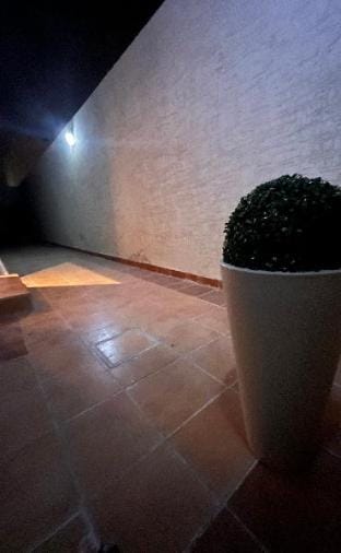 Private entrance, outdoor sitting area, quiet  Apartment in Riyadh