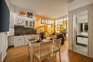 Danatri Apt/2BR/AnThuong Walk Str/1min to Beach/NT Vacation rental in Da Nang