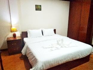 Free WiFi & Utilities, As Home at Jomtien Beach Apartment in Pattaya City
