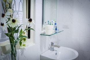 Déjà vu -Scandi/MRT 5m/central tpe/sofa+50inTV Apartment in Taipei City