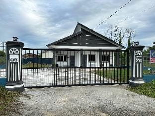 NorieyzalHomestay 2 bedroom@Taiping (MUSLIM only) Vacation rental in Perak