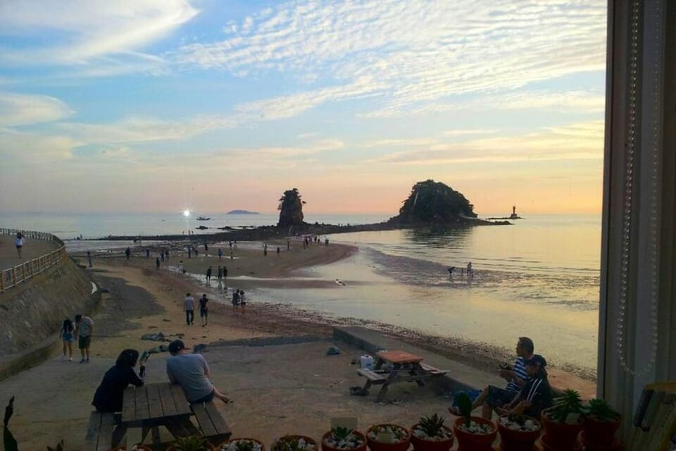 Anmyeondo Noeul Shimteo Pension Bed and Breakfast in South Korea