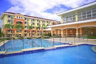 Serenity for 4: Tropical Italian-Inspired Getaway Vacation rental in Davao City
