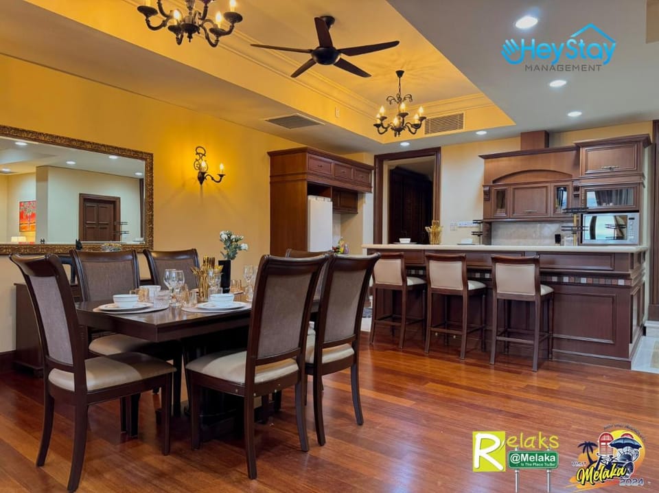 CasaDeRio DeluxRiverSuite Walk5minsToJonkerSt by HeyStay Management Apartment in Malacca