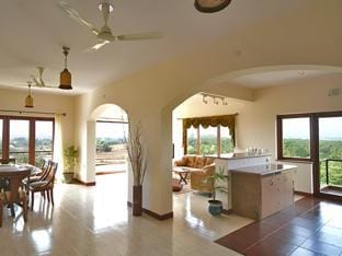 4 Bed/4 Bath apartment with panoramic views Vacation rental in Goa, India