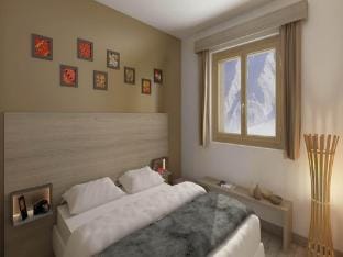 Chalet in Paradiski with Ski-InSki-Out Access Apartment in Mâcot-la-Plagne