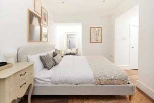 The Ravenscourt Park Escape - Bright 2BDR Flat Apartment in London