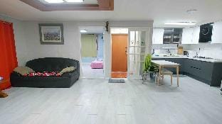 The House of Gallery Room 501 (Rooftop BBQ cost 50,000 KRW extra) Vacation rental in Daegu