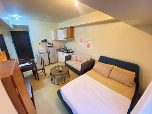 Ayala Condo beside mall+Strong Wifi+Netflix Apartment in Cagayan de Oro