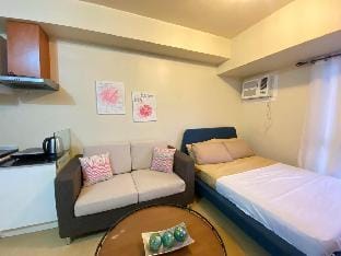 Ayala Condo beside mall+Strong Wifi+Netflix Apartment in Cagayan de Oro