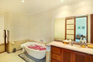 Luxury 3 BR Private Pool Villa Seminyak AN43A Villa in North Kuta